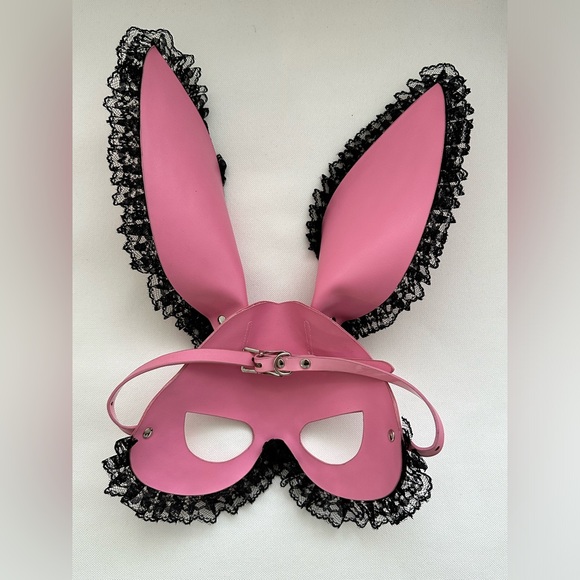 Dollskill - Widow bunny mask - Picture 3 of 4